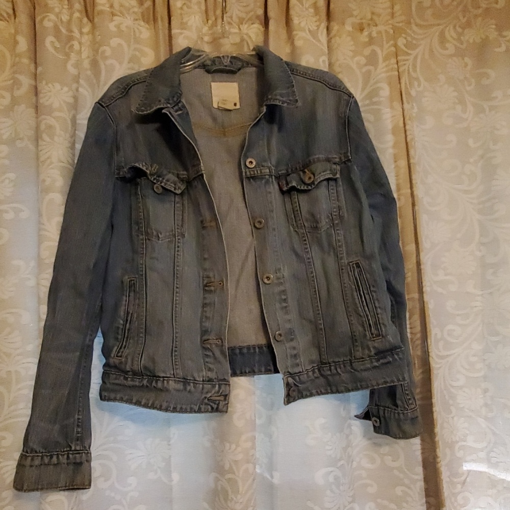 Levi's denim jacket